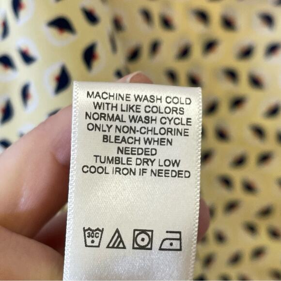 NWT, Meri Skye, Sleeveless Blouse with Straps to tie at waist. Size 1XL. - Picture 7 of 7